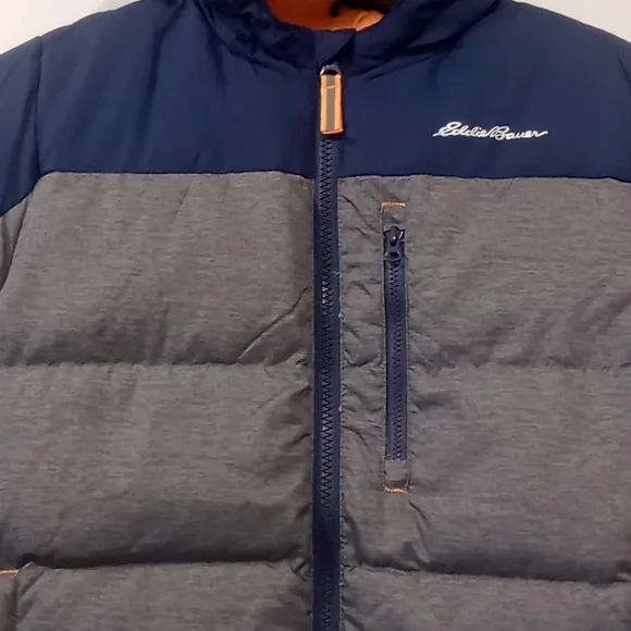 Eddie Bauer Boys' Classic Down Hooded Jacket NWT Sizes Small & Medium - Picture 5 of 5